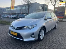 Grijs, metallic lak Gebruikt 2013 Toyota Auris Touring Sports Stationwagen | € 7.750 (Eerlijke prijs)