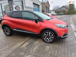 Rood Gebruikt 2016 Renault Captur Dynamique SUV | € 9.900
