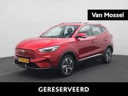 Rood Gebruikt 2023 MG ZS Luxury Sedan | € 19.888 (Goede deal)