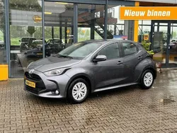 Grijs Gebruikt 2024 Toyota Yaris Active Hatchback | € 23.890 (Eerlijke prijs)