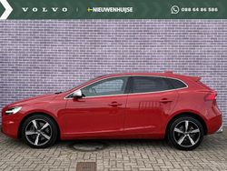 Rood Gebruikt 2020 Volvo V40 Stationwagen | € 23.899 (Iets duurder)