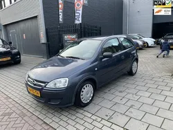 Grijs Gebruikt 2006 Opel Corsa Essentia Hatchback | € 1.999 (Goede deal)