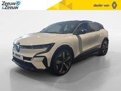 Twotone blanc glacier / noir etoilé 369 Nieuw 2025 Renault Mégane Komfort Hatchback | € 39.154