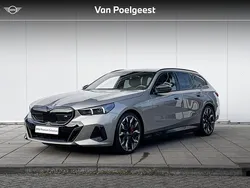 Oxidgrau metallic (grijs metallic) Gebruikt 2024 BMW i5 Comfort Edition Sedan | € 84.900 (Goede deal)