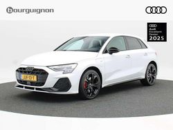 Wit Gebruikt 2025 Audi A3 Sportback e-tron Competition Hatchback | € 51.850 (Eerlijke prijs)