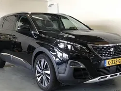 Zwart, metallic lak Gebruikt 2020 Peugeot 5008 Premium MPV | € 18.925 (Eerlijke prijs)