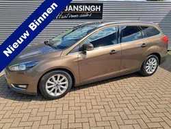 Bruin Gebruikt 2017 Ford Focus Titanium Stationwagen | € 12.445 (Eerlijke prijs)