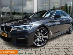 Grijs Gebruikt 2020 BMW 520 M Sport Sedan | € 33.900 (Eerlijke prijs)