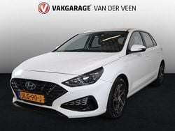 Wit Gebruikt 2022 Hyundai i30 Hatchback | € 16.945 (Goede deal)
