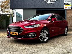 Rood Gebruikt 2021 Ford Mondeo Titanium Sedan | € 20.940 (Eerlijke prijs)