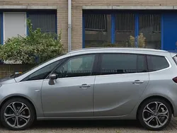 Grijs Gebruikt 2015 Opel Zafira Tourer Business MPV | € 5.950 (Iets duurder)