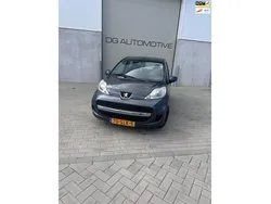 Grijs Gebruikt 2011 Peugeot 107 Hatchback | € 2.999 (Eerlijke prijs)