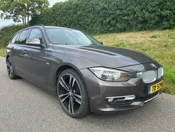 Bruin Gebruikt 2014 BMW 318 Executive Stationwagen | € 6.450 (Goede deal)