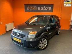 Grijs Gebruikt 2008 Ford Fusion Futura MPV | € 1.950 (Eerlijke prijs)