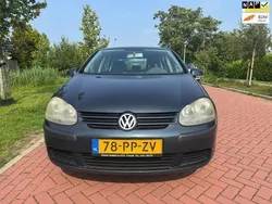 Blauw Gebruikt 2004 VW Golf IV Trendline Hatchback | € 1.150 (Goede deal)
