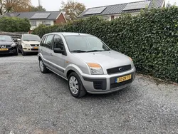 Grijs, metallic lak Gebruikt 2008 Ford Fusion Cool & Sound Edition MPV | € 1.945 (Eerlijke prijs)