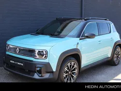 Blauw Nieuw 2025 Renault R4 Iconic SUV | € 38.789