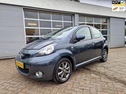 Grijs Gebruikt 2011 Toyota Aygo Comfort Hatchback | € 2.749 (Eerlijke prijs)