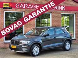 Grijs Gebruikt 2021 VW T-Roc Style SUV | € 20.850 (Eerlijke prijs)
