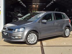 Grijs, metallic lak Gebruikt 2017 VW Polo Comfortline Hatchback | € 8.450 (Eerlijke prijs)