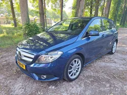 Blauw Gebruikt 2012 Mercedes B180 Ambition MPV | € 11.000 (Goede deal)