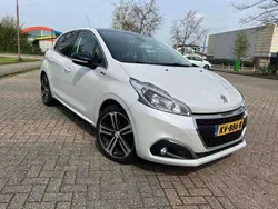 Wit Gebruikt 2016 Peugeot 208 GT-line Hatchback | € 8.695 (Eerlijke prijs)