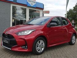 Rood Gebruikt 2024 Mazda 2 Hatchback | € 24.545 (Eerlijke prijs)