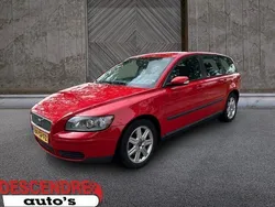 Rood Gebruikt 2005 Volvo V50 Kinetic Stationwagen | € 1.750 (Goede deal)