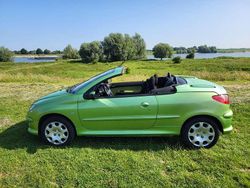 Gebruikt 2004 Peugeot 206 CC Cabriolet | € 850 (Eerlijke prijs)