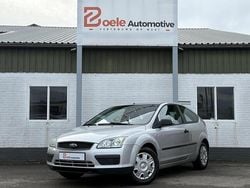 Grijs Gebruikt 2005 Ford Focus Trend Hatchback | € 1.495 (Eerlijke prijs)