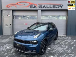 Blauw, metallic lak Gebruikt 2023 Lynk & Co 01 SUV | € 27.940 (Eerlijke prijs)