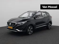 Zwart Gebruikt 2021 MG ZS Luxury Sedan | € 16.995 (Eerlijke prijs)