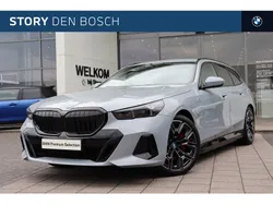 Grijs Gebruikt 2025 BMW 530e M Sport Stationwagen | € 72.450