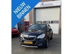 Zwart, metallic lak Gebruikt 2013 Opel Mokka Cosmo SUV | € 10.875 (Goede deal)