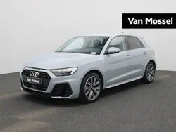 Grijs Gebruikt 2024 Audi A1 Sportback Comfort Hatchback | € 32.700 (Duur)