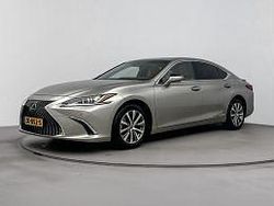 Grijs Gebruikt 2019 Lexus ES300H Business Edition Sedan | € 34.995 (Eerlijke prijs)
