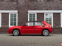 Rood Gebruikt 1991 Lancia Delta Hatchback | € 115.000