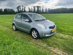 Zilver Gebruikt 2006 Toyota Yaris Verso Luna MPV | € 5.500 (Duur)