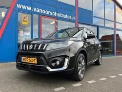 Zwart Gebruikt 2024 Suzuki Vitara SUV | € 29.900 (Eerlijke prijs)