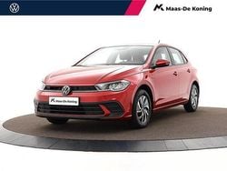 Rood Gebruikt 2023 VW Polo Life Hatchback | € 16.940 (Goede deal)
