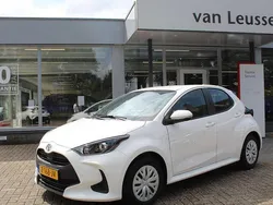 Wit Gebruikt 2024 Toyota Yaris Comfort Hatchback | € 18.900 (Super prijs)