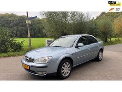 Grijs Gebruikt 2004 Ford Mondeo Trend Sedan | € 3.500 (Duur)