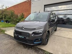 Grijs Gebruikt 2023 Citroën e-Berlingo Shine MPV | € 24.500 (Iets duurder)