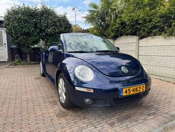 Blauw Gebruikt 2005 VW Beetle Trendline Cabriolet | € 4.999 (Eerlijke prijs)