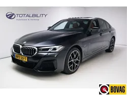 Zwart Gebruikt 2022 BMW 545 Executive Sedan | € 48.950 (Goede deal)