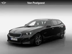 Zwart, metallic lak Nieuw 2025 BMW 520 M Sport Stationwagen | € 94.253 (Duur)