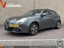 Grijs Gebruikt 2011 Alfa Romeo Giulietta Distinctive Hatchback | € 3.950 (Super prijs)