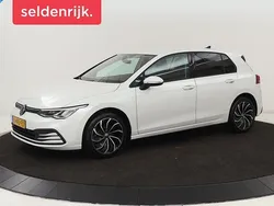 Wit Gebruikt 2021 VW Golf VIII Life Hatchback | € 16.900 (Goede deal)