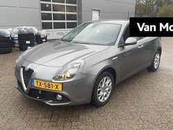 Grijs Gebruikt 2017 Alfa Romeo Giulietta Super Hatchback | € 13.440 (Eerlijke prijs)