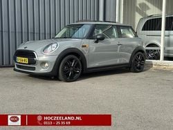 Grijs Gebruikt 2017 Mini ONE Hatchback | € 13.945 (Eerlijke prijs)